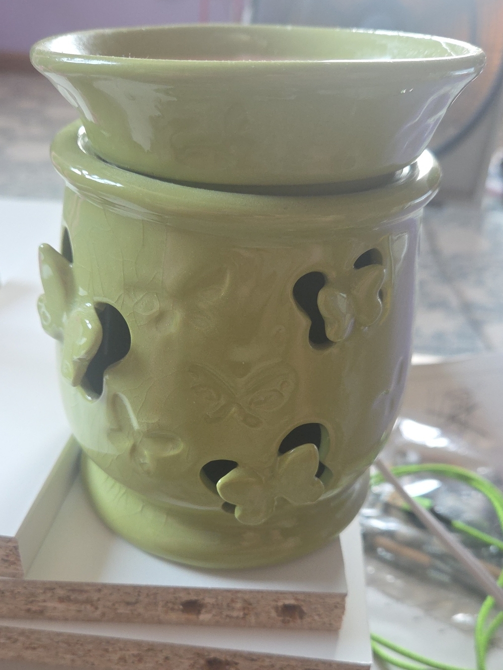 Scentsy Lime Green Ceramic Butterfly Wax Warmer Retired And 22 Wax Melts